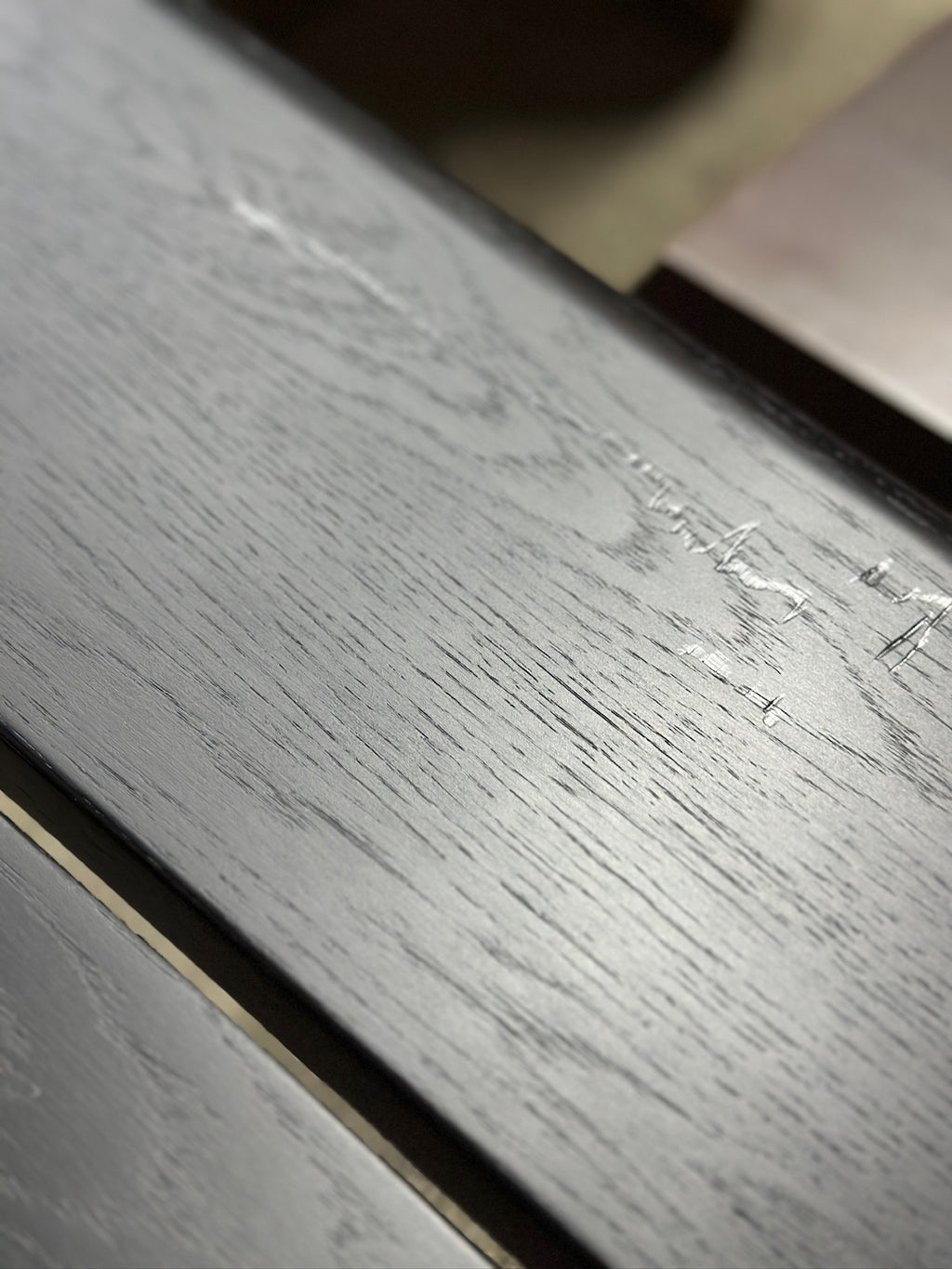 Nuevo black gold bench