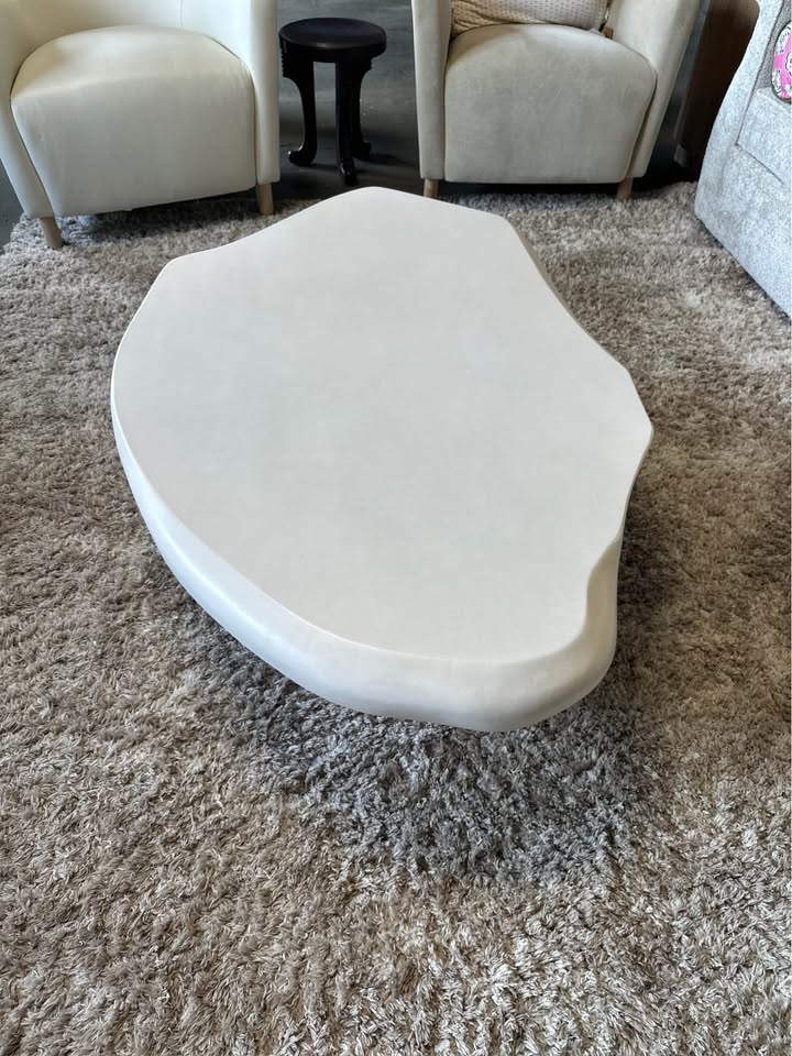 House of Leon Ceramic Indoor/Outdoor Coffee Table