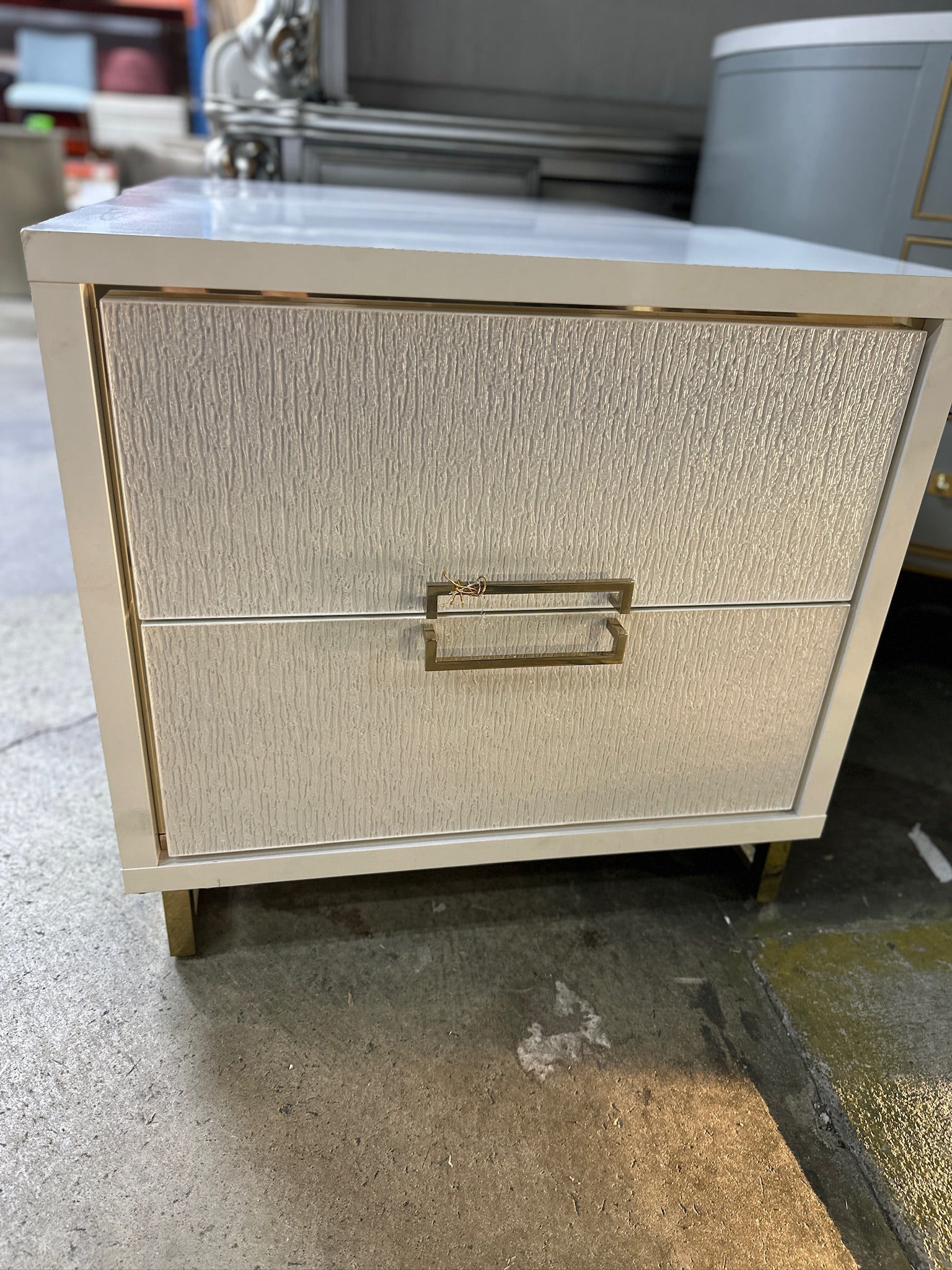 Michael Amini Palm Gate 2 - Drawer Nightstand - Set of 2