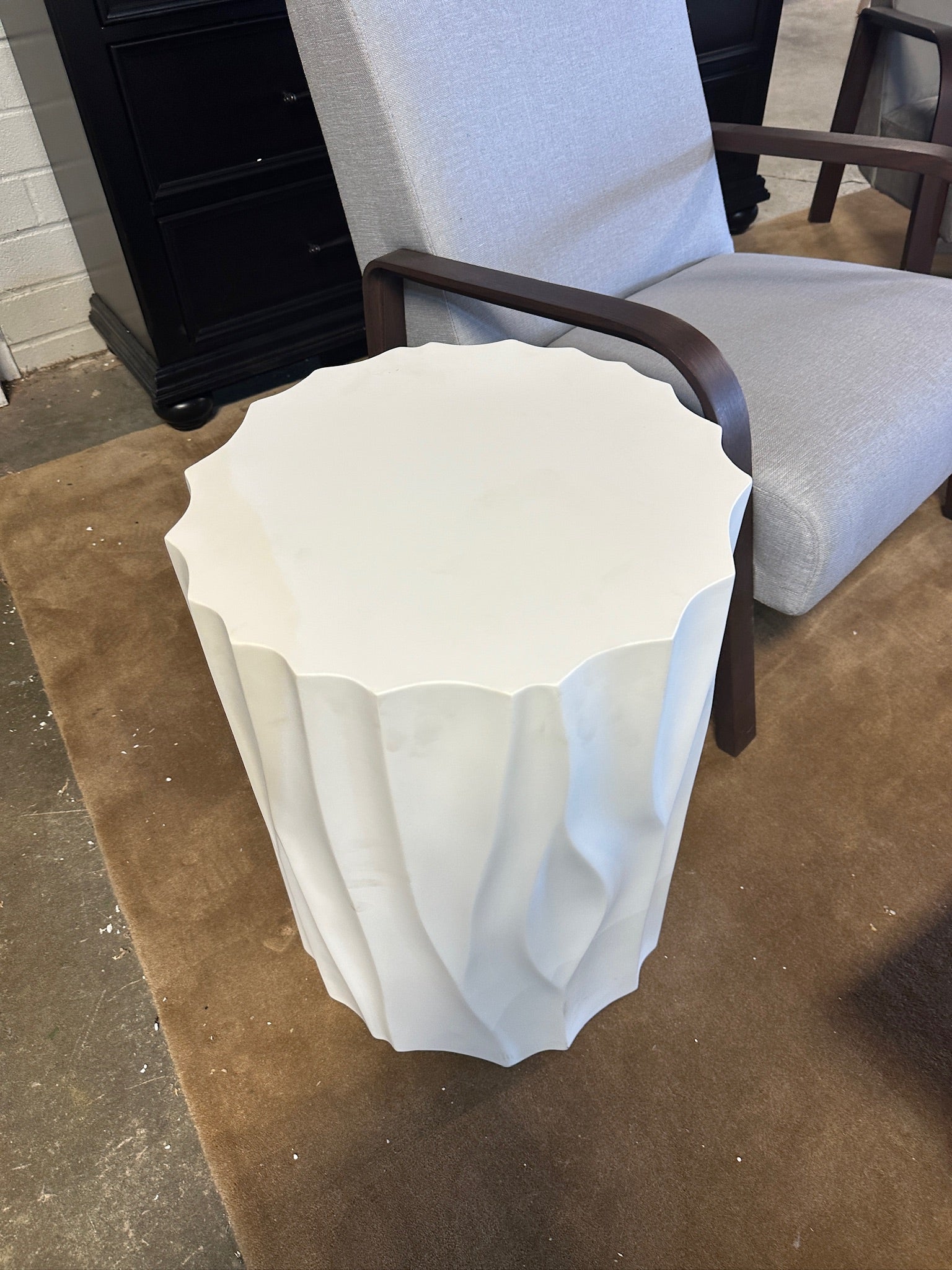 Universal Furniture Outdoor Furniture Geneva Round End Table