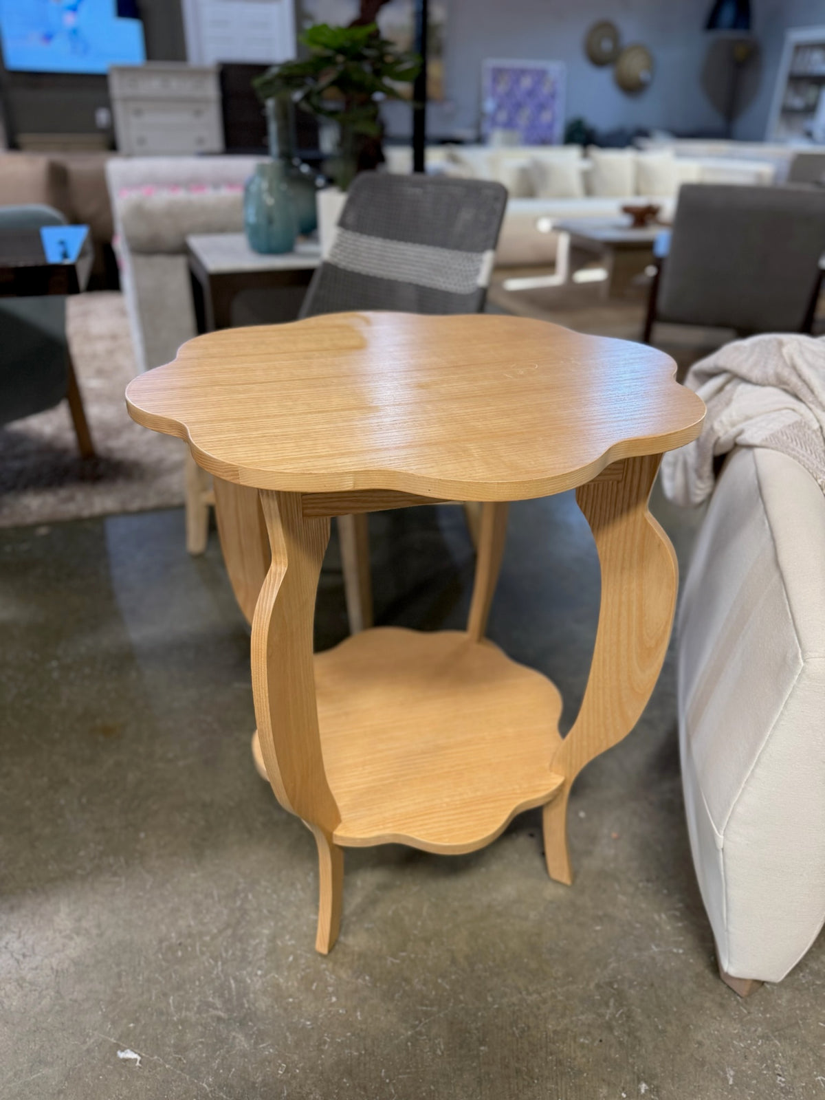 Dowel Furniture Scallop Side Table